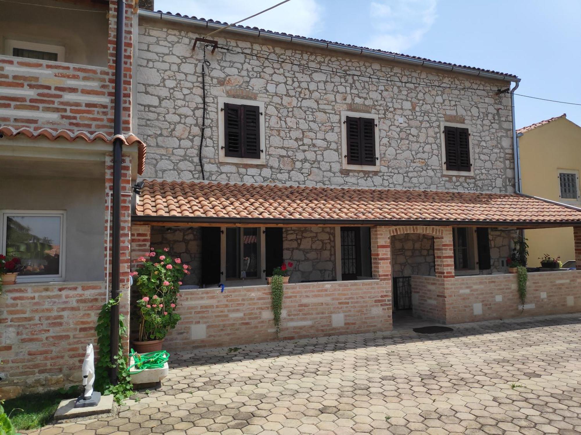 Apartmani Memic 100 M Do Plaze, Apartments Memic Only 100M From Beach بوريتش الغرفة الصورة